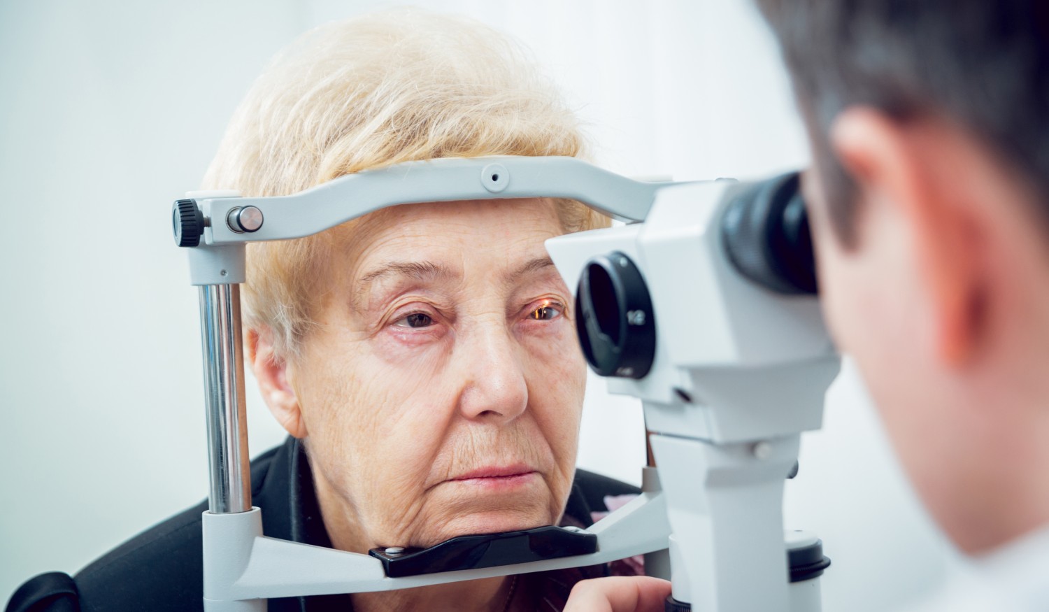 Katarakt Nedir? Belirtileri ve Tedavi Yöntemleri